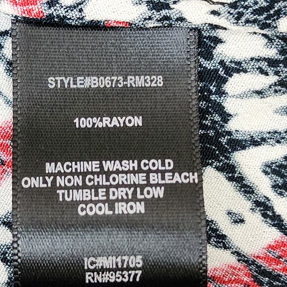 Sanctuary Women's Sleeveless Blouse Border Craft Button Split Neck Shirt Black M - Picture 8 of 10